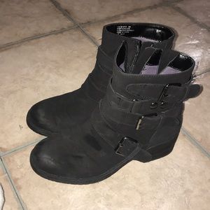White Mountain Ankle Boots